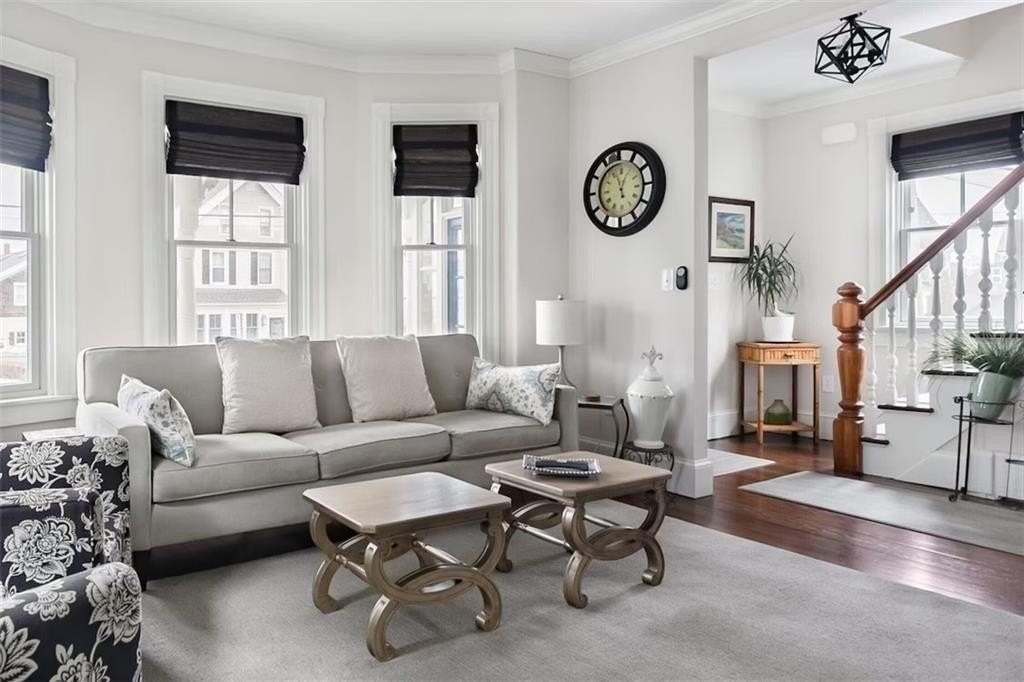 16 Carroll Avenue - Photo 4 of 35