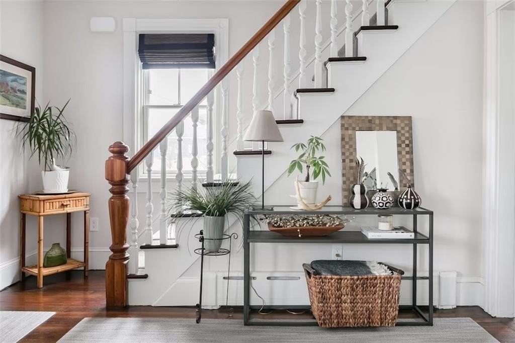 16 Carroll Avenue - Photo 5 of 35