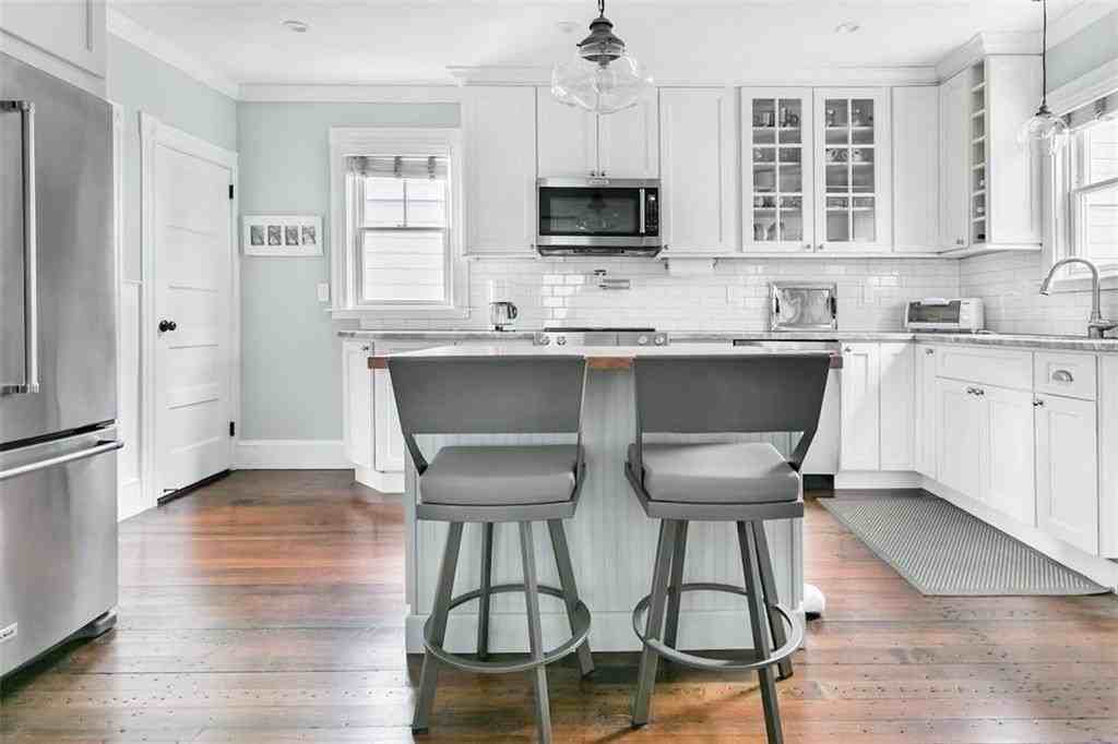 16 Carroll Avenue - Photo 6 of 35