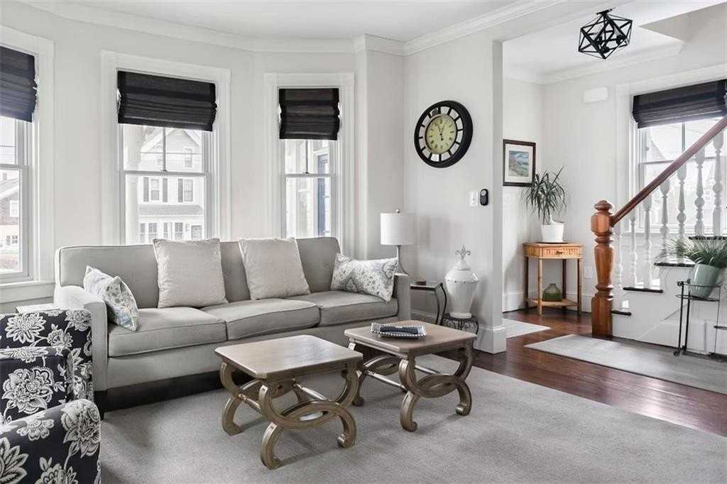 16 Carroll Ave - Photo 4 of 35