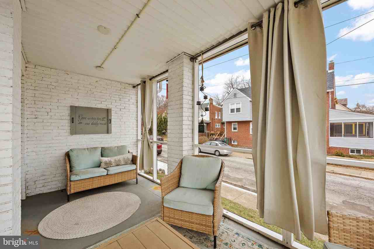 2923 North Van Buren Street - Photo 3 of 22