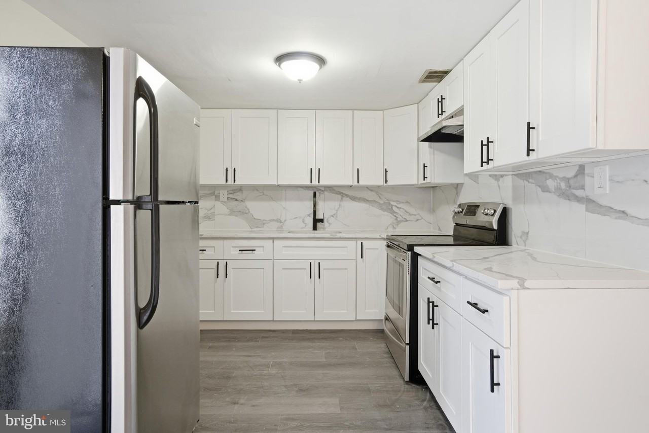 33 Milstone Court - Photo 3 of 21