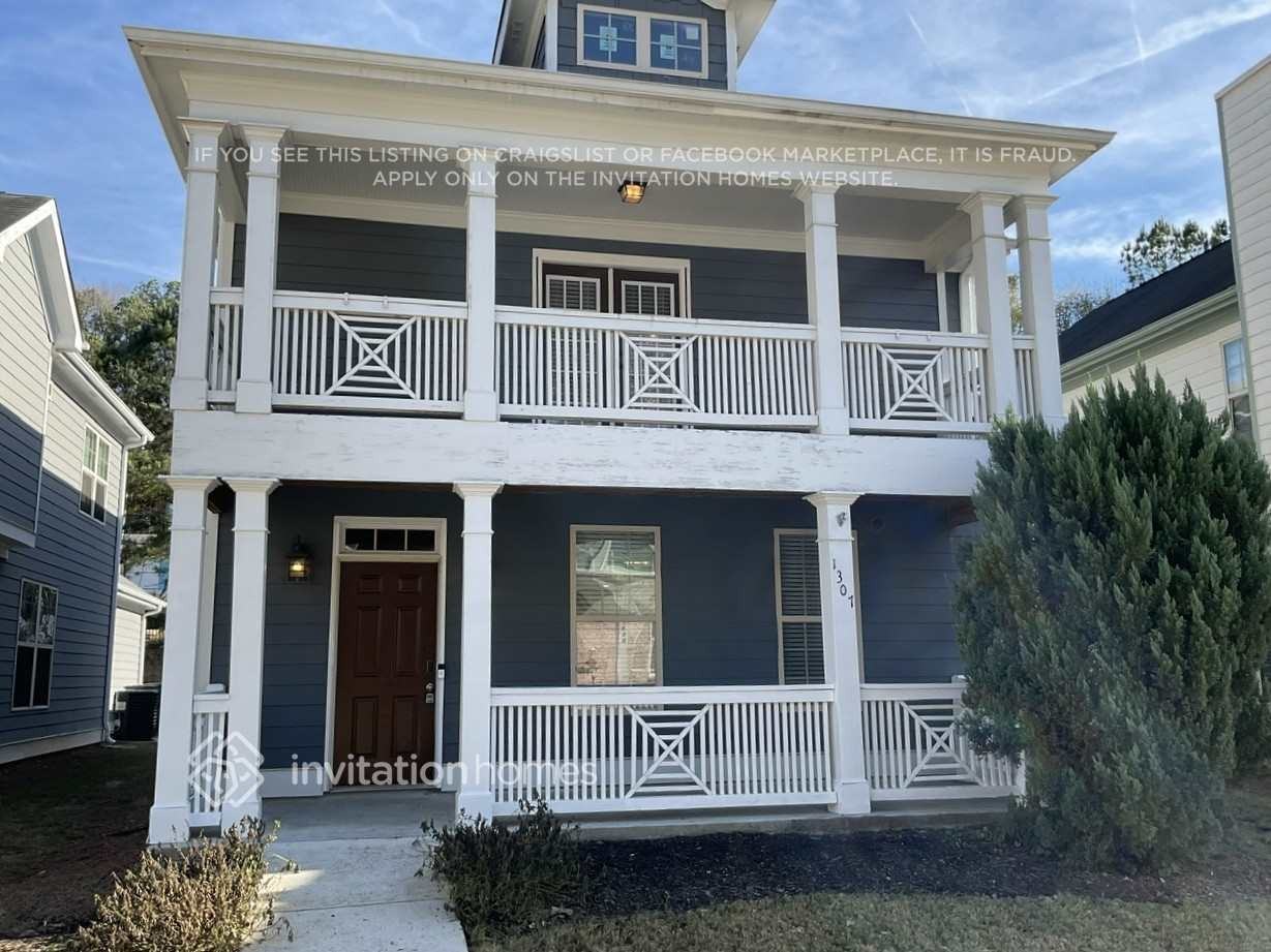 1307 Sweetbriar Circle