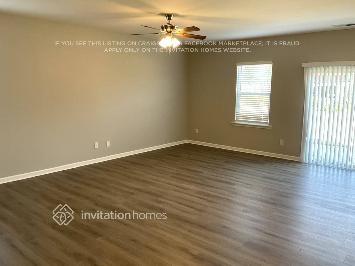 528 Almere Drive - Photo 2 of 14