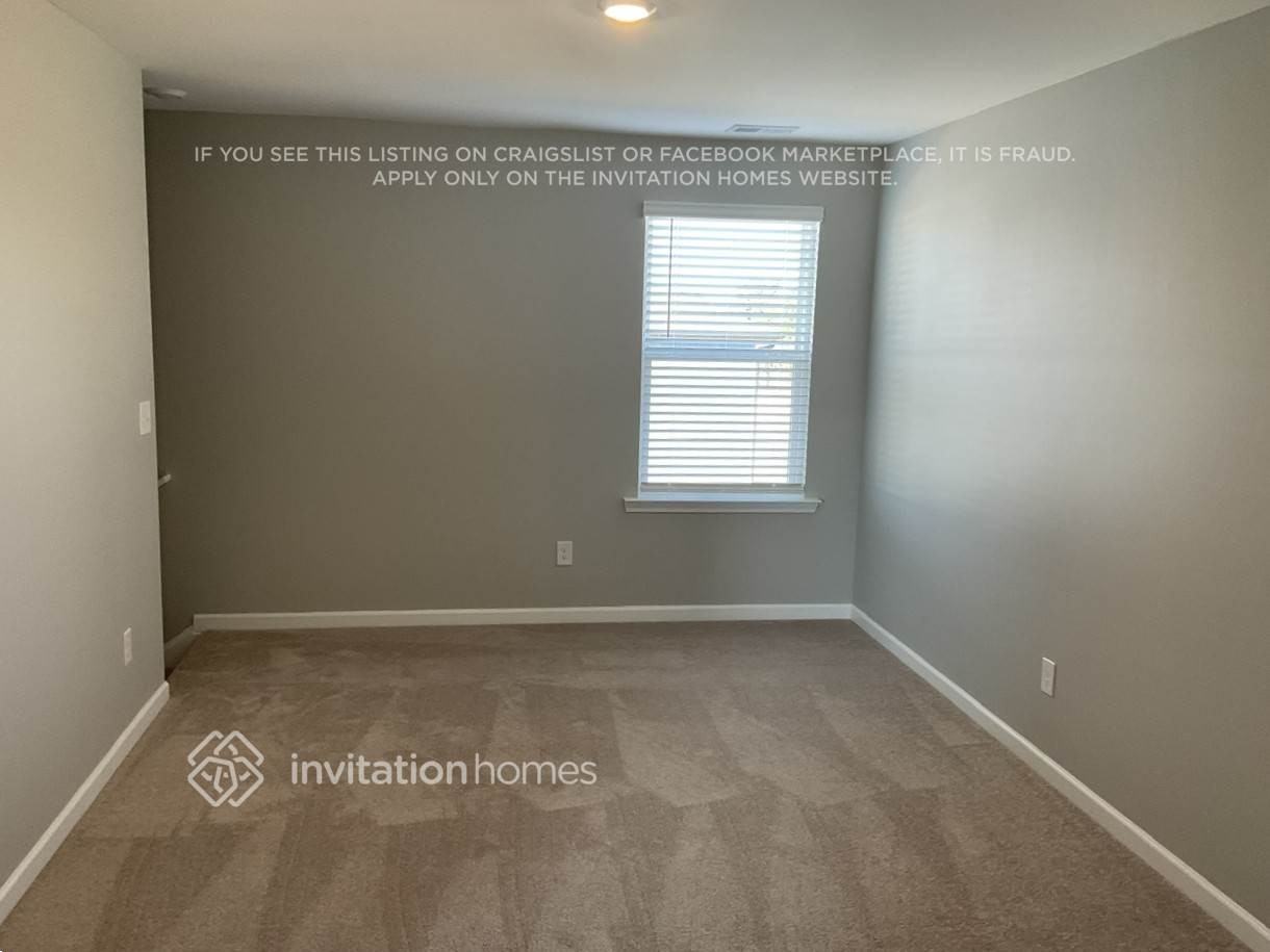 528 Almere Drive - Photo 5 of 14