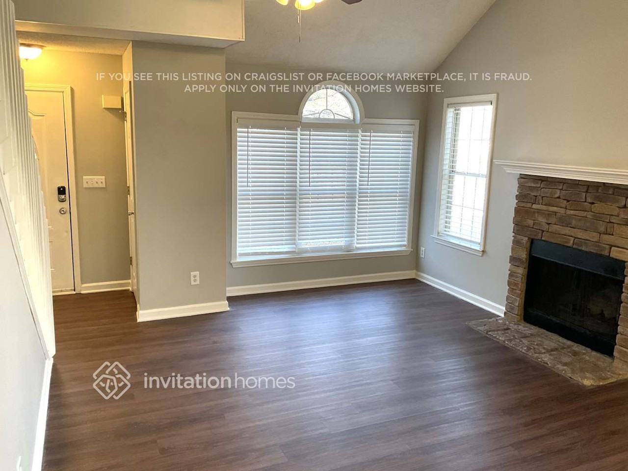 102 Hillcrest Dr - Photo 3 of 14