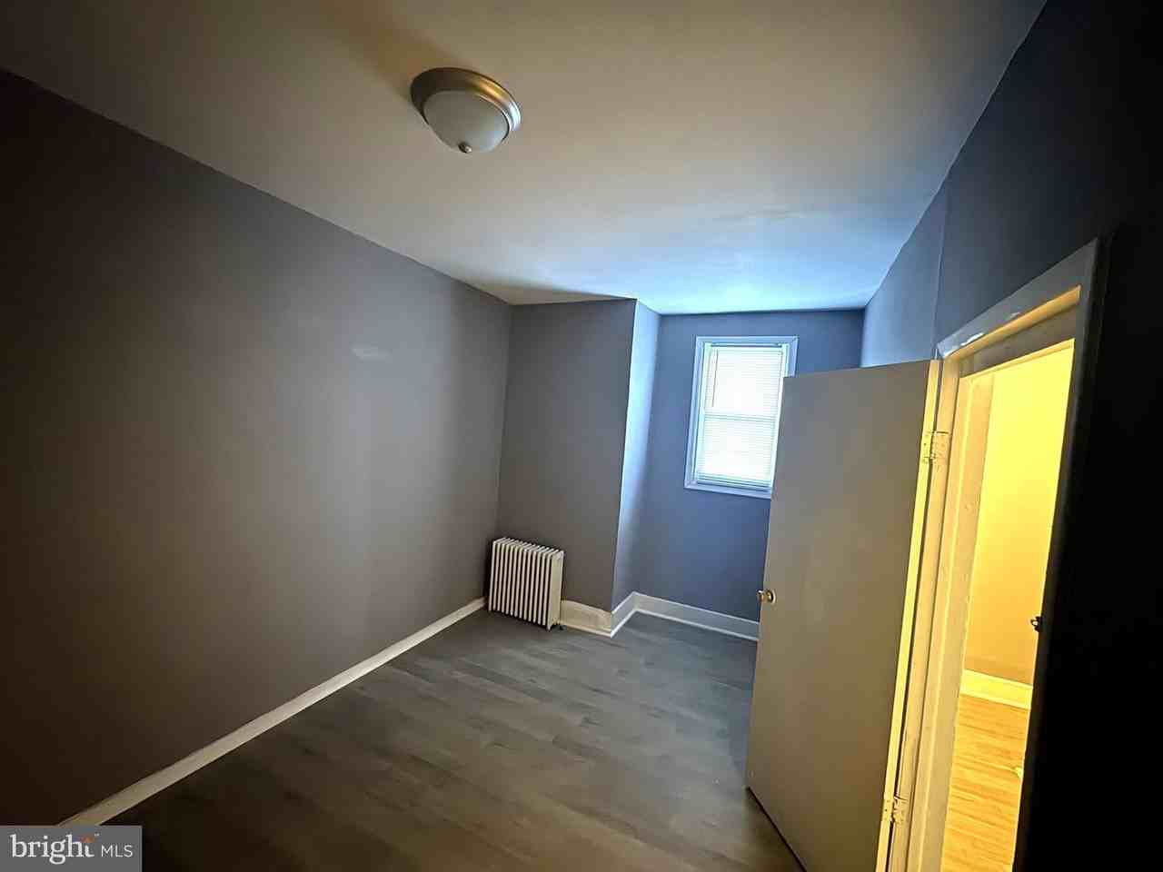 3412 North Front Street #2ndFL - Photo 5 of 13