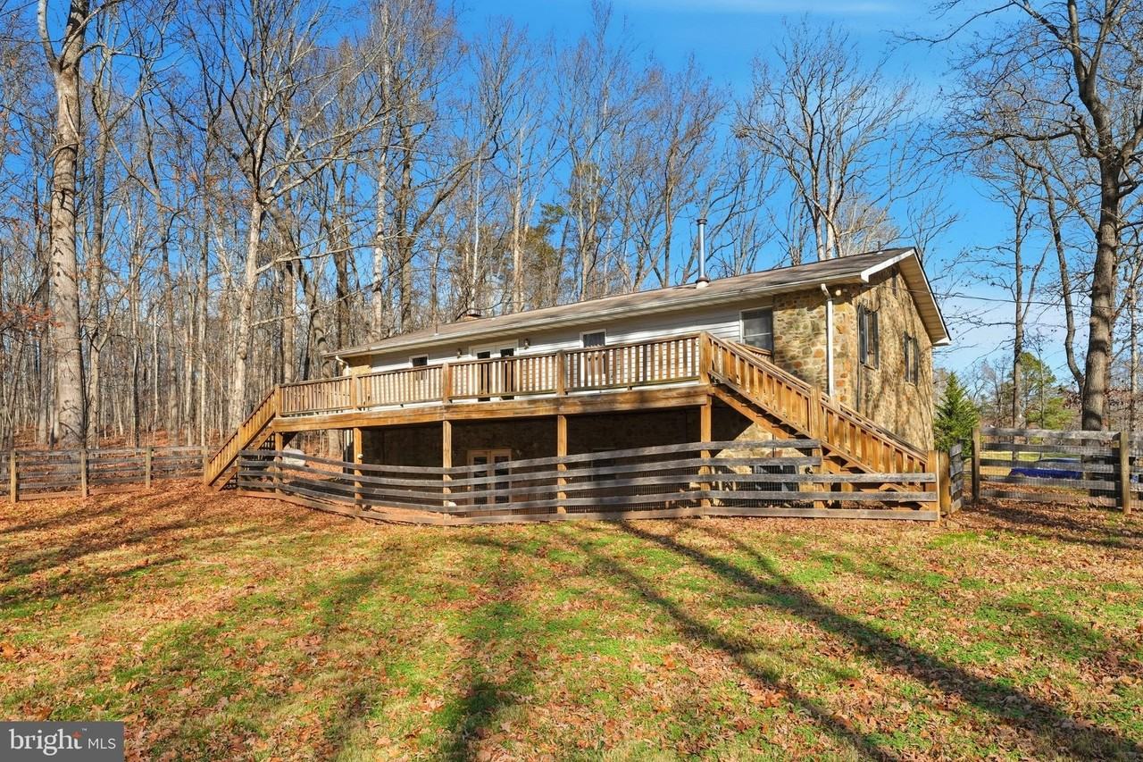 4431 Ringwood Rd - Photo 2 of 14