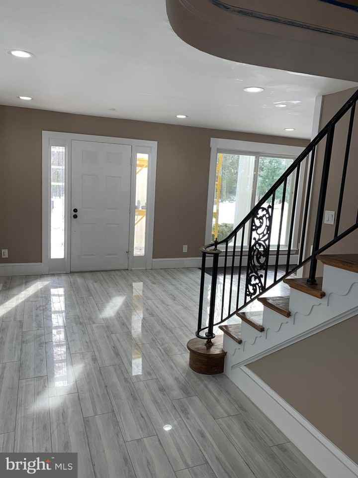 204 Donmore Drive - Photo 2 of 11