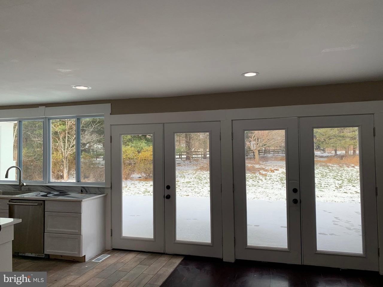 204 Donmore Drive - Photo 5 of 11