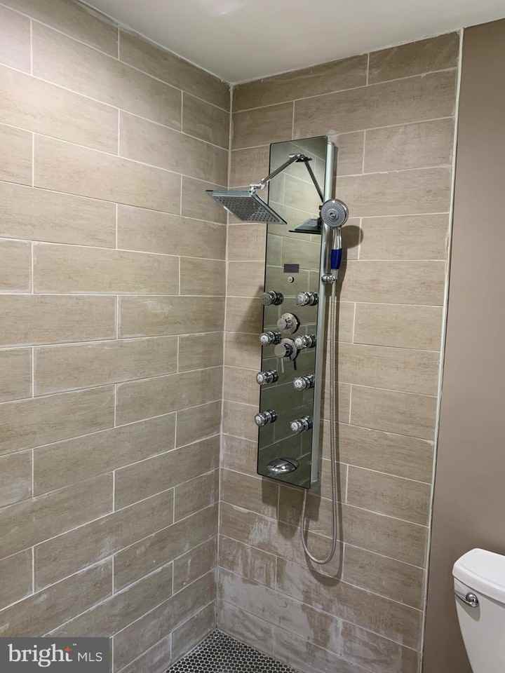 204 Donmore Drive - Photo 7 of 11