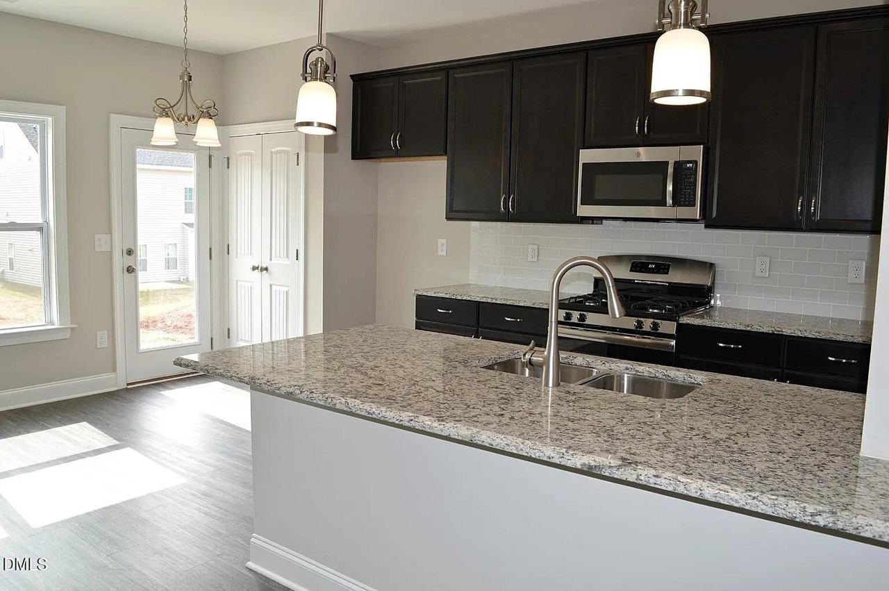 50 Douglas Fir Place - Photo 3 of 19