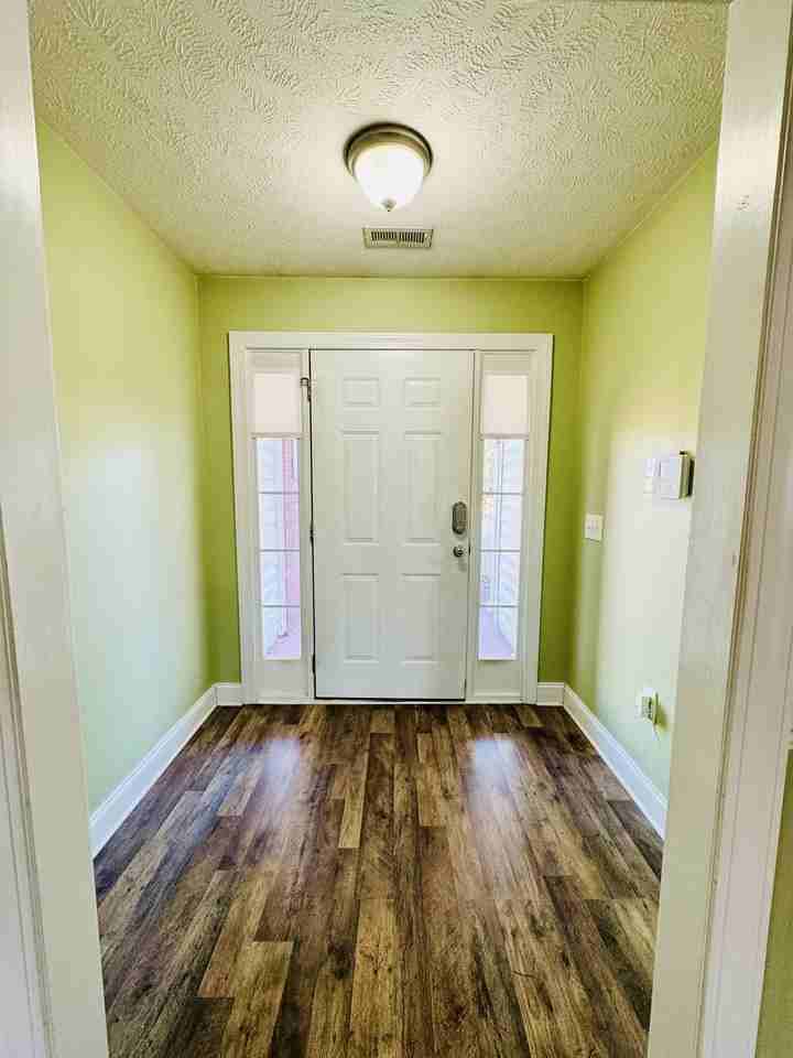 932 Eagle Circle #1 - Photo 5 of 42