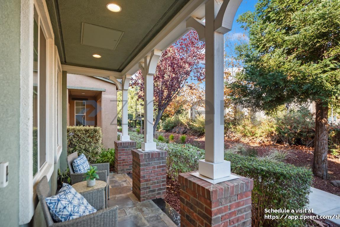 28530 Gulfport Circle - Photo 5 of 36