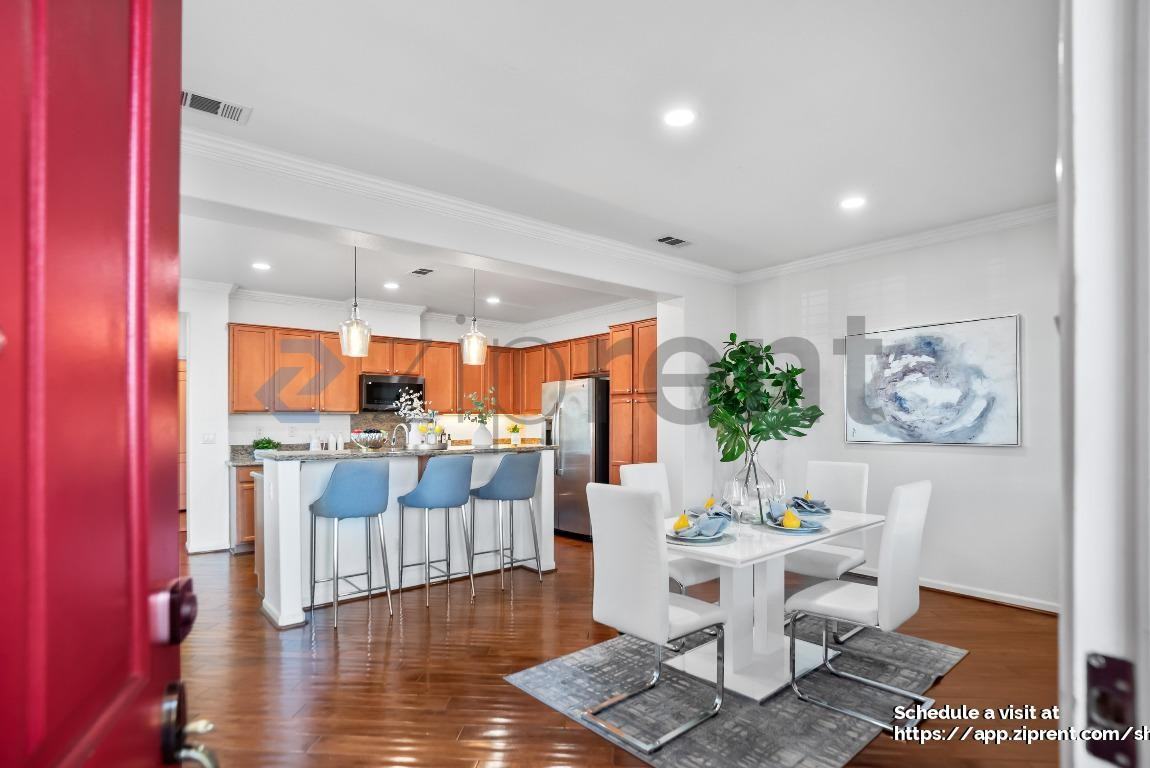 28530 Gulfport Circle - Photo 6 of 36