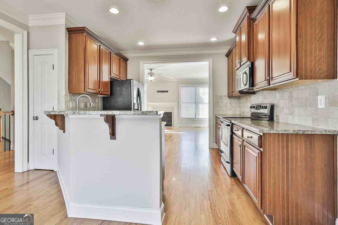 205 Lexington Circle - Photo 7 of 41