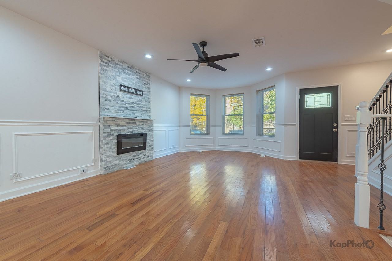 527 N Ridgeway Ave - Photo 4 of 29