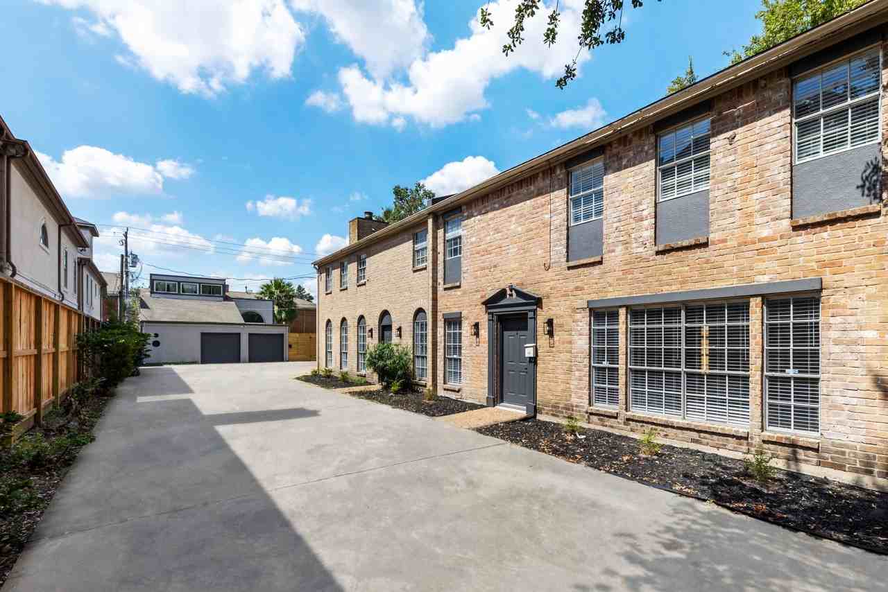 2226 Nantucket Drive - Photo 3 of 43