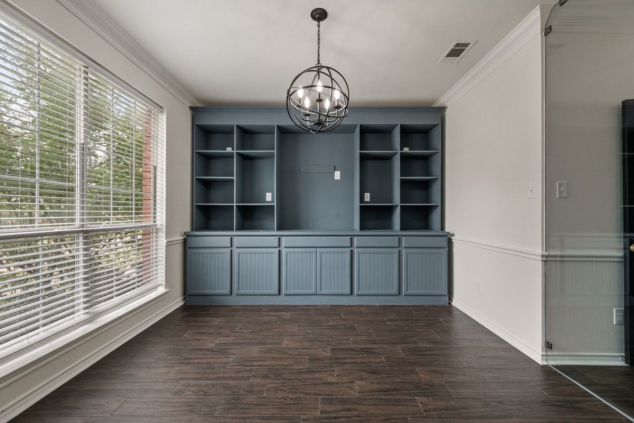 2101 Tarrant Ln - Photo 5 of 30