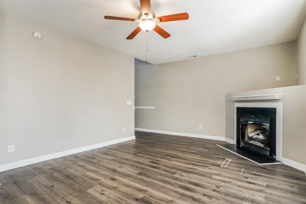 1940 Shadow Glen Dr - Photo 4 of 17