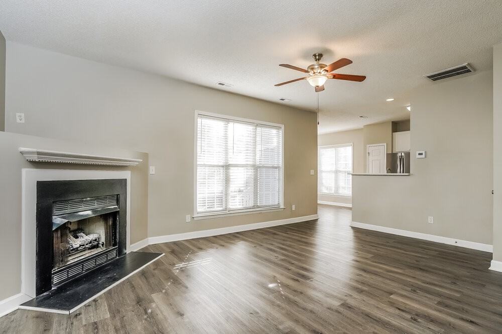 1940 Shadow Glen Dr - Photo 5 of 17