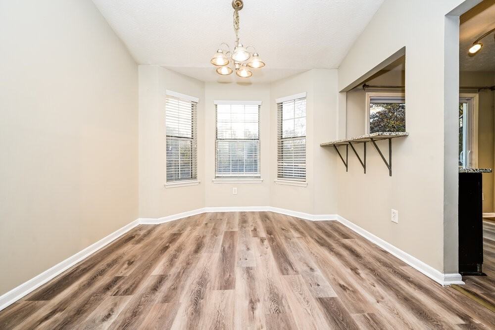 3729 Riverside Pkwy - Photo 5 of 17