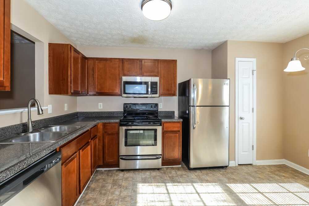 1870 Grove Way - Photo 7 of 17