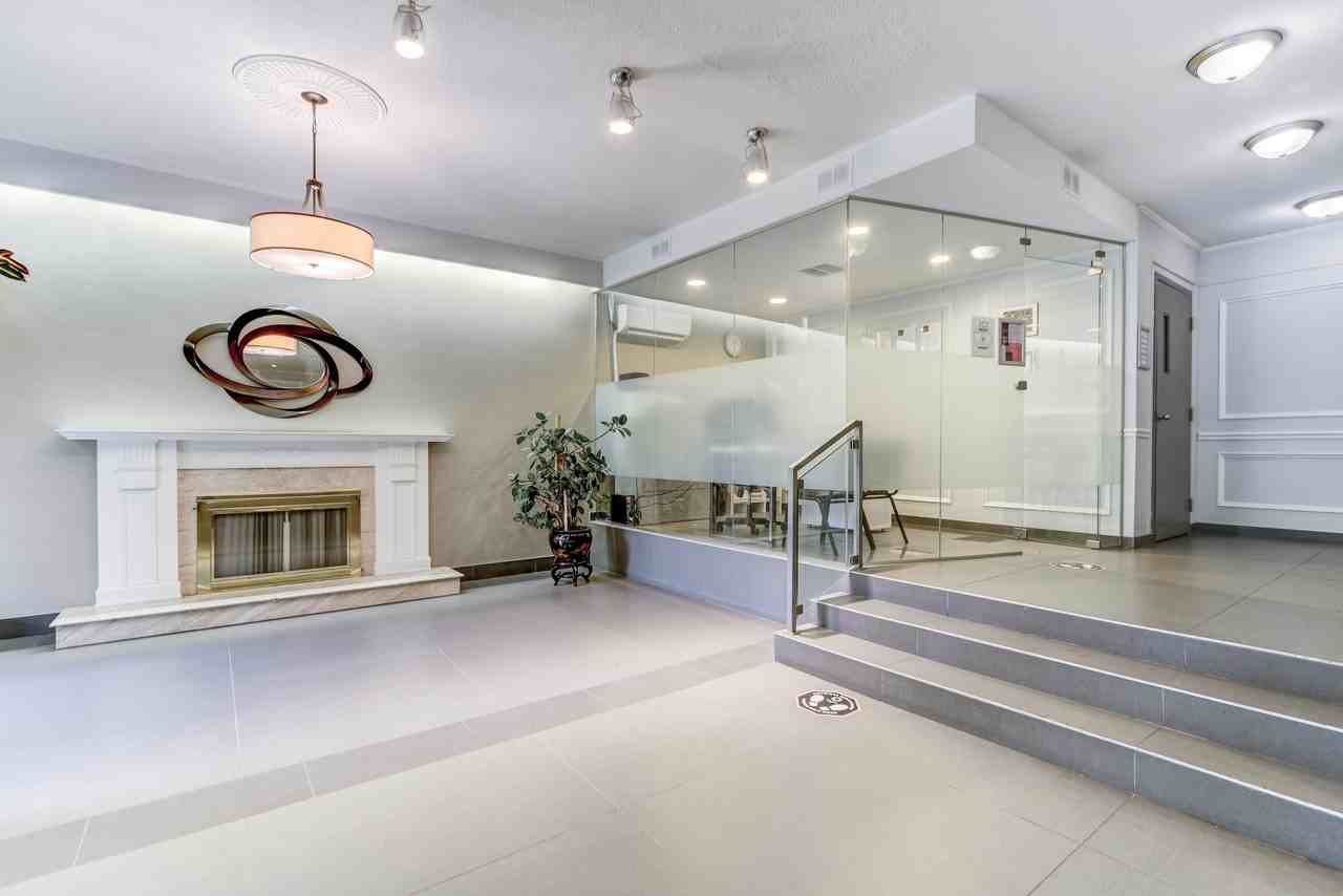 5500 Borden Avenue - Photo 7 of 50