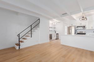 featured image of 1917 E Broadway Rd