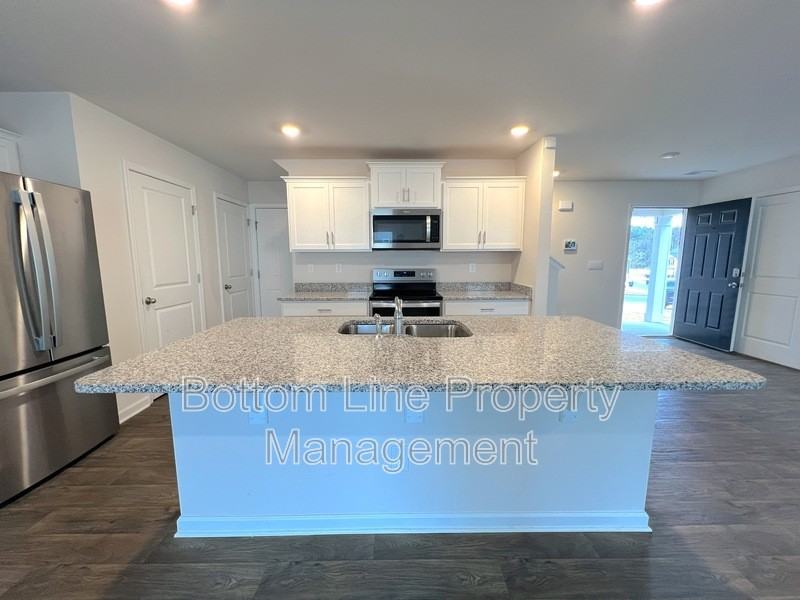 1603 Blue Velvet Ln - Photo 7 of 28