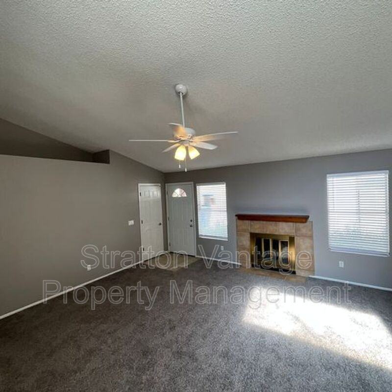 3893 Denver Street - Photo 3 of 19