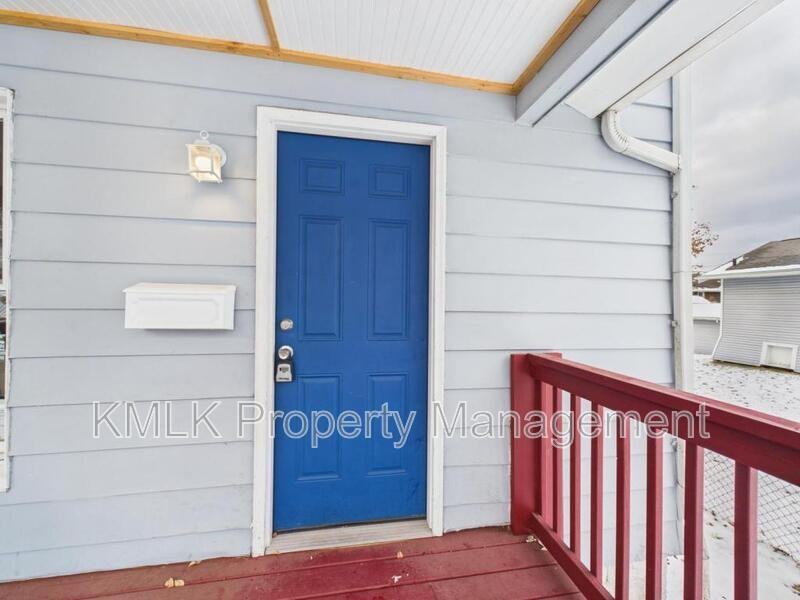 594 Columbia Avenue - Photo 3 of 34