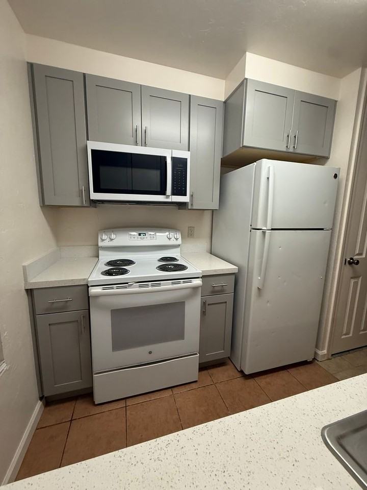 60 Villa Circle - Photo 2 of 20