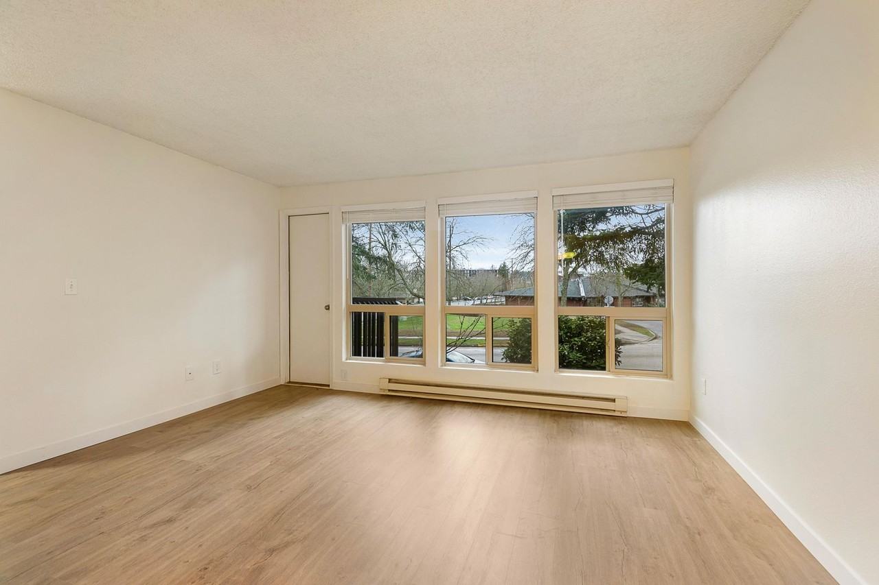 Quiet Family - Photo 5 of 13