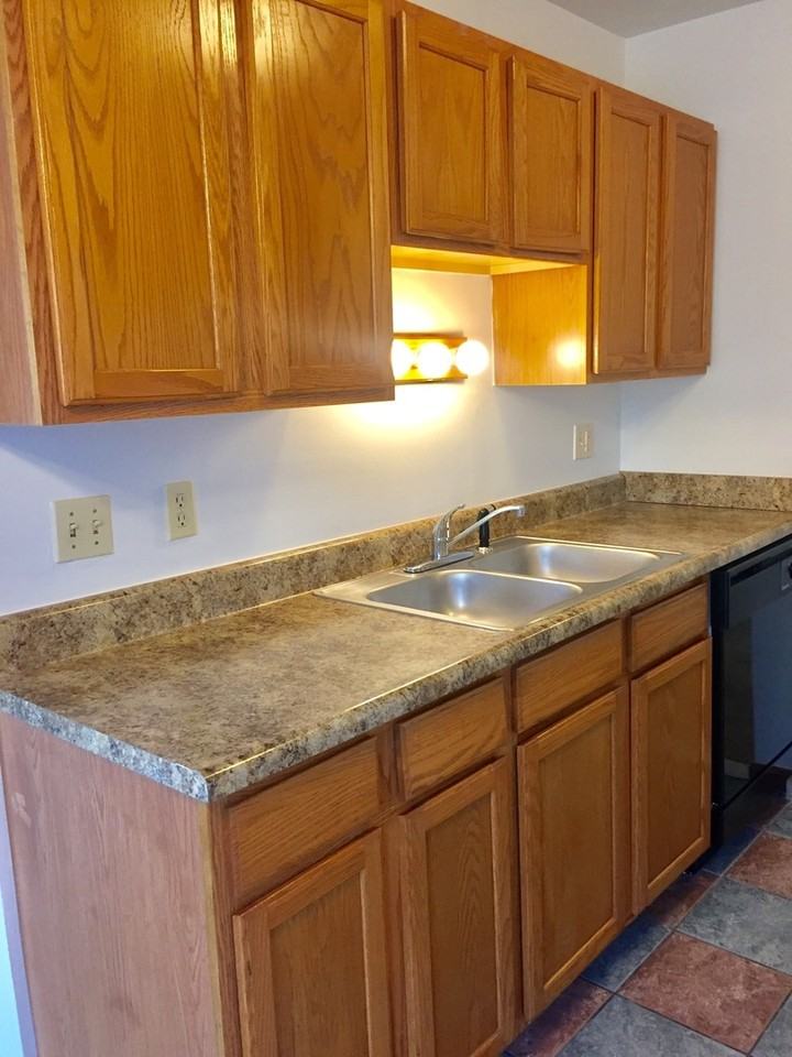 Golfview Manor - Photo 6 of 24