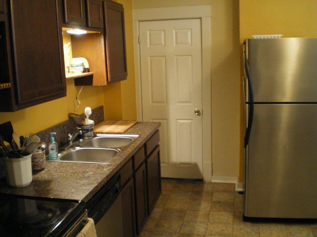 138 E 7th Ave - Photo 2 of 12