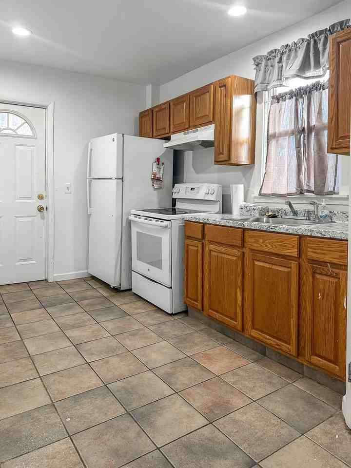 35 Terrace Drive #2L - Photo 5 of 7