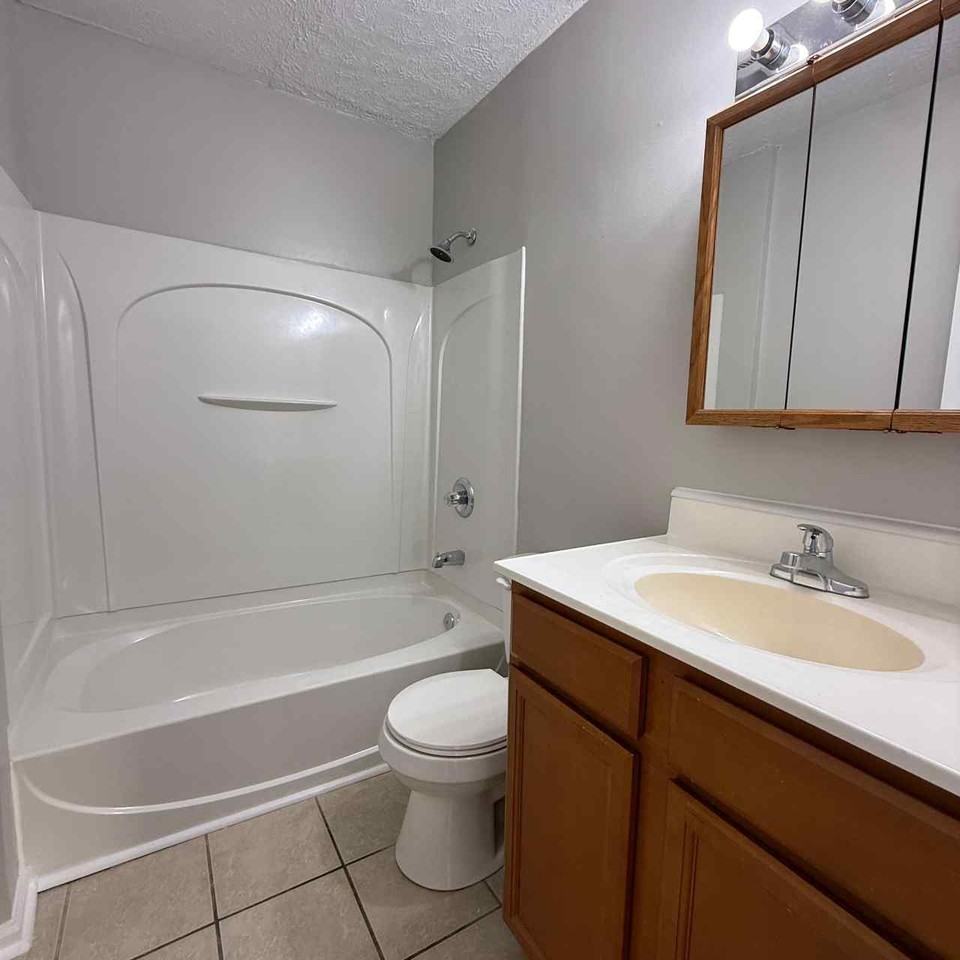 181 Miller Drive - Photo 3 of 5