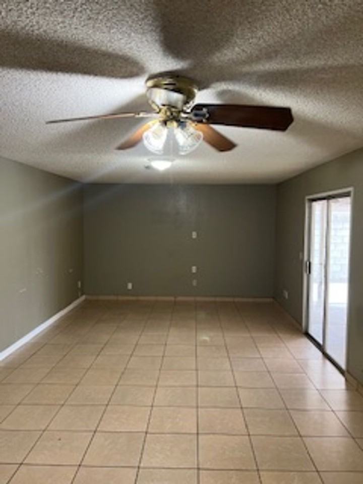 4333 Thatch Avenue - Photo 5 of 14