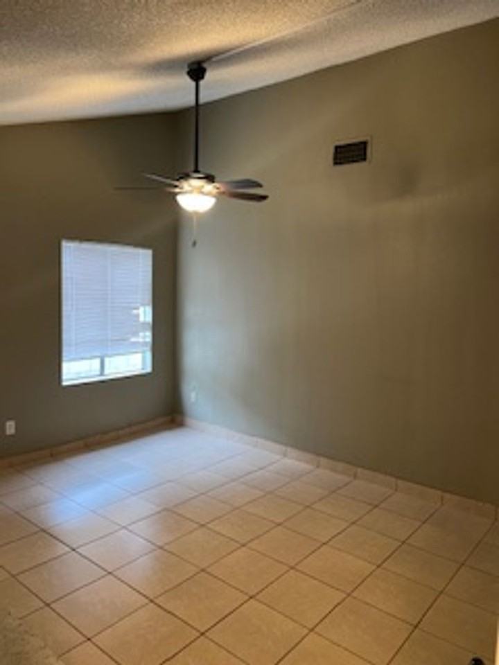 4333 Thatch Avenue - Photo 6 of 14