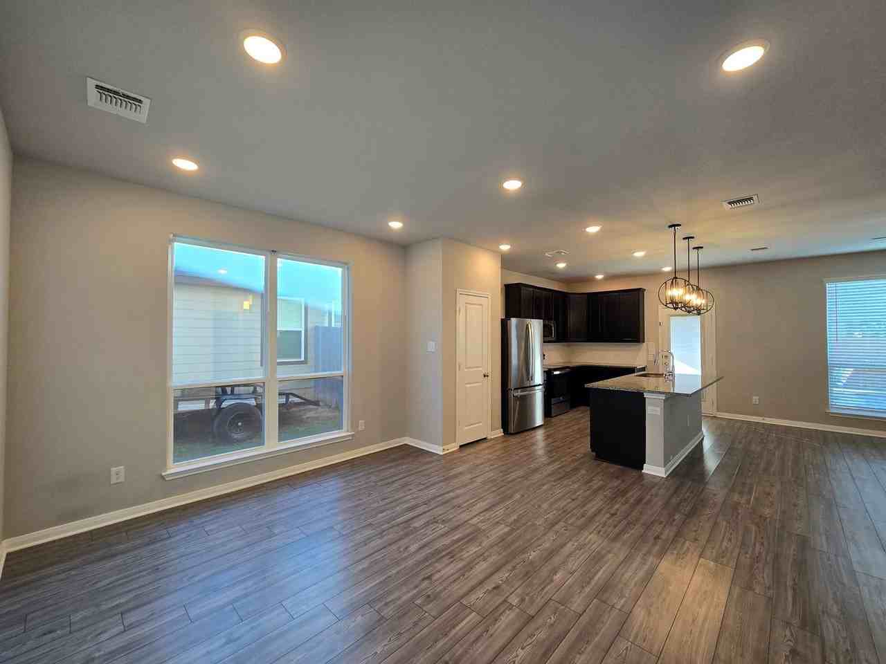 6302 Golden Gate Drive - Photo 3 of 41