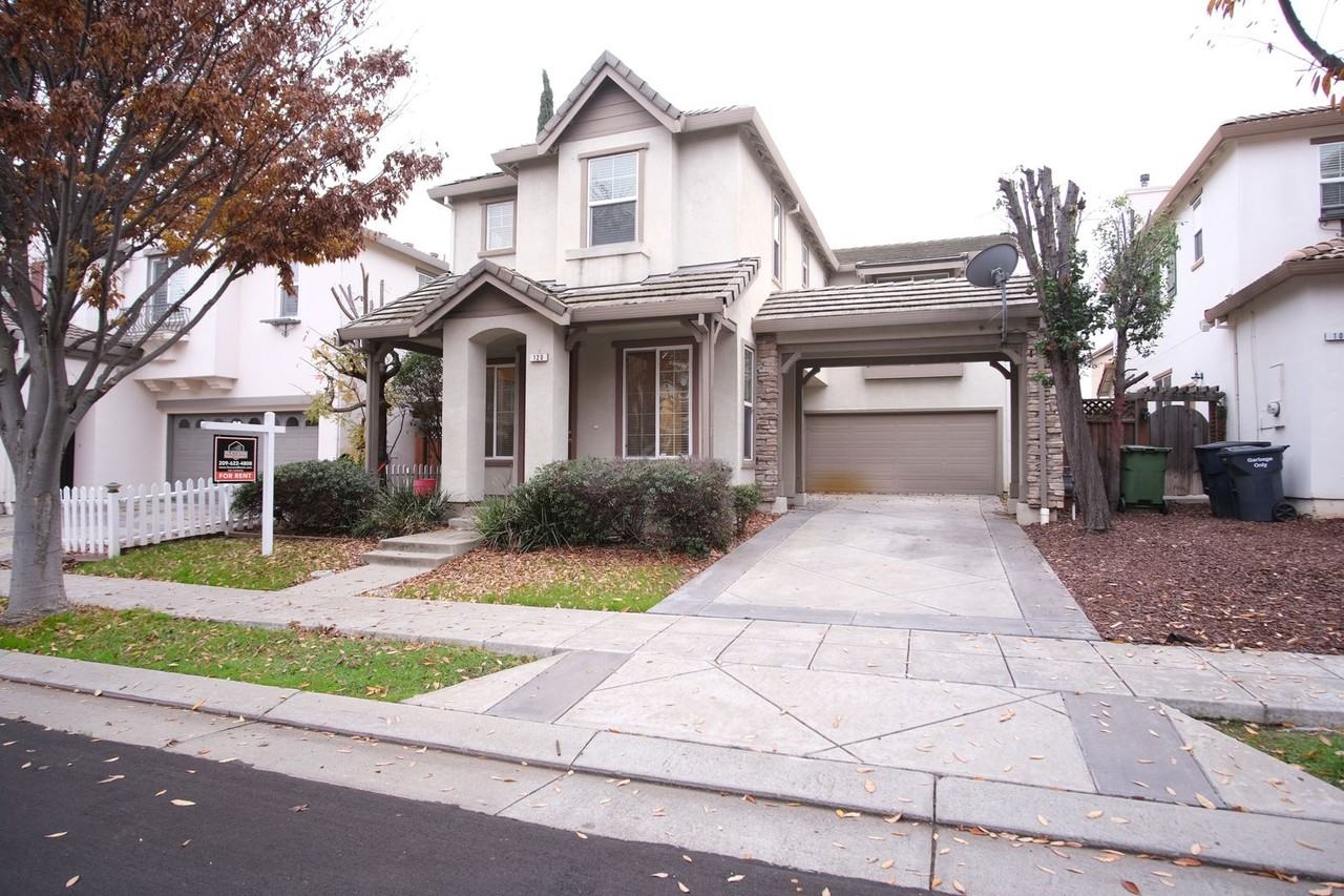 120 Mcdermott Ave - Photo 2 of 25