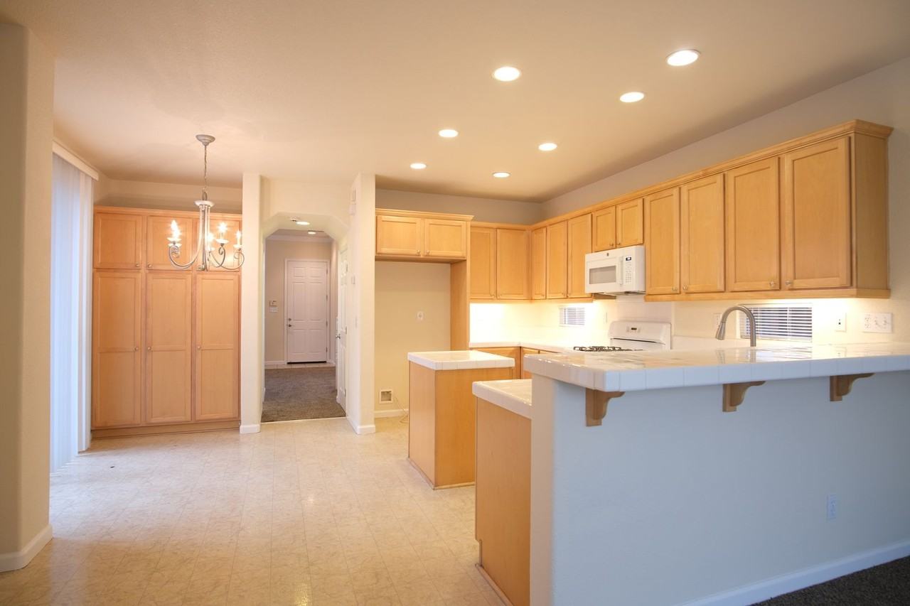 120 Mcdermott Ave - Photo 7 of 25