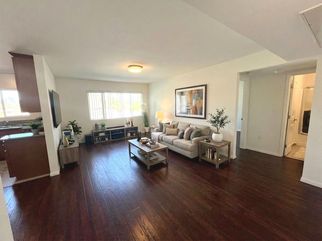 6501 Fulton Ave - Photo 4 of 50