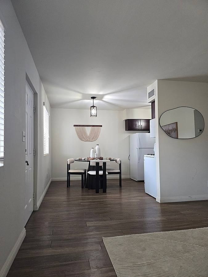 93 Kings Way - Photo 2 of 20