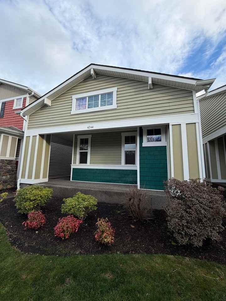 4244 Edgewater Boulevard Northeast