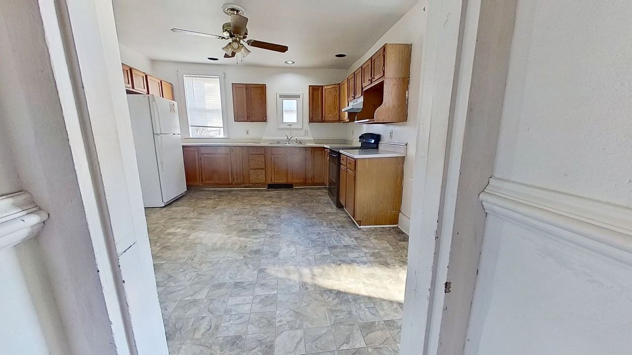 138 Davis Road - Photo 5 of 15