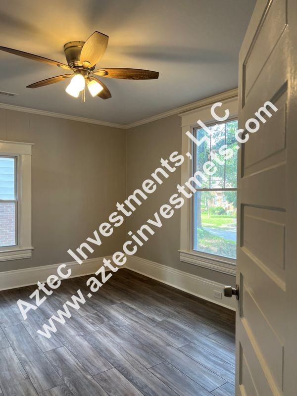 1716 Thompson Avenue - Photo 3 of 8