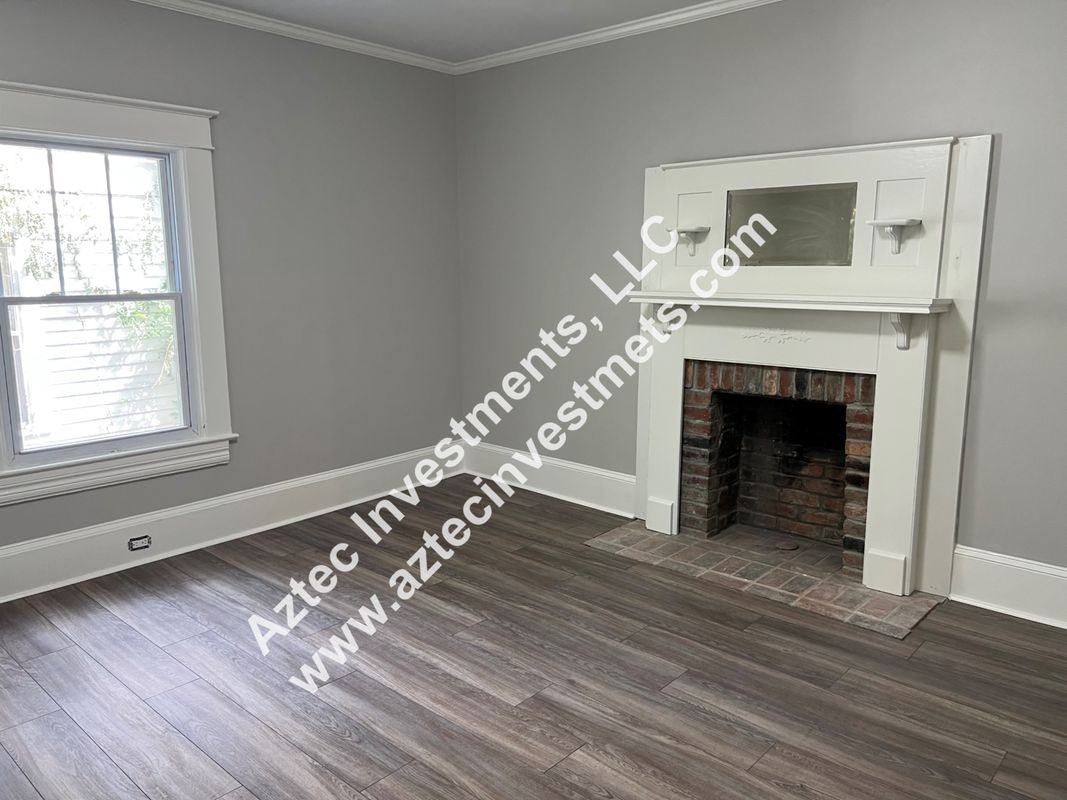 1716 Thompson Avenue - Photo 4 of 8