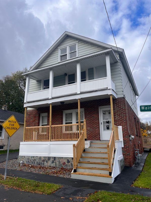 281 Wainright Avenue - Photo 2 of 16